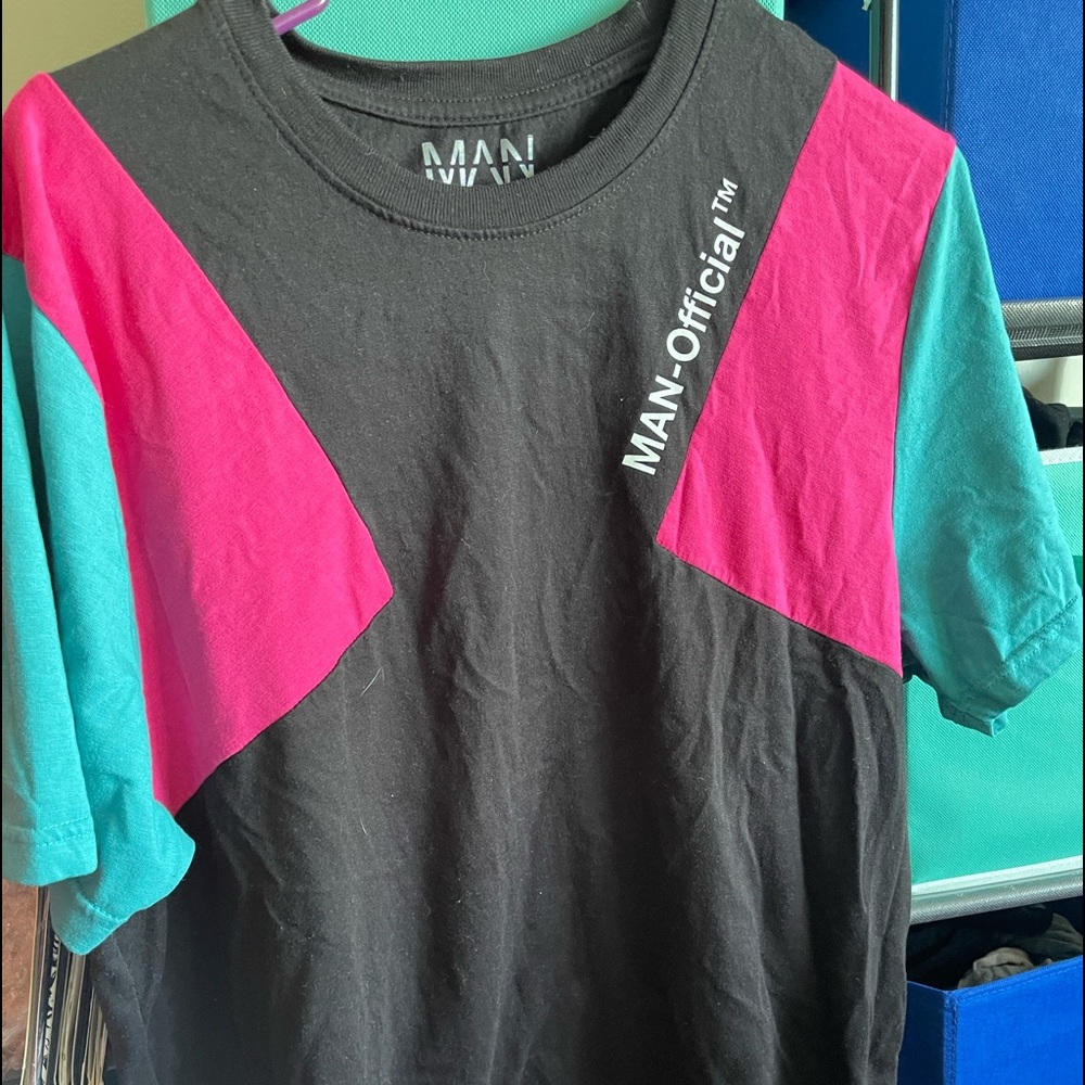 Never worn mens T-shirt.